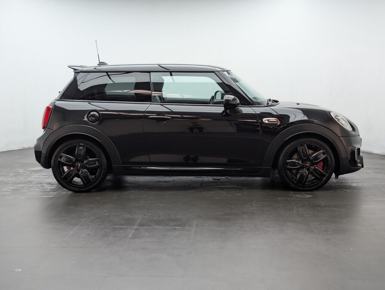 Used MINI Hatch 2017 for sale - 76561123: Photo 9