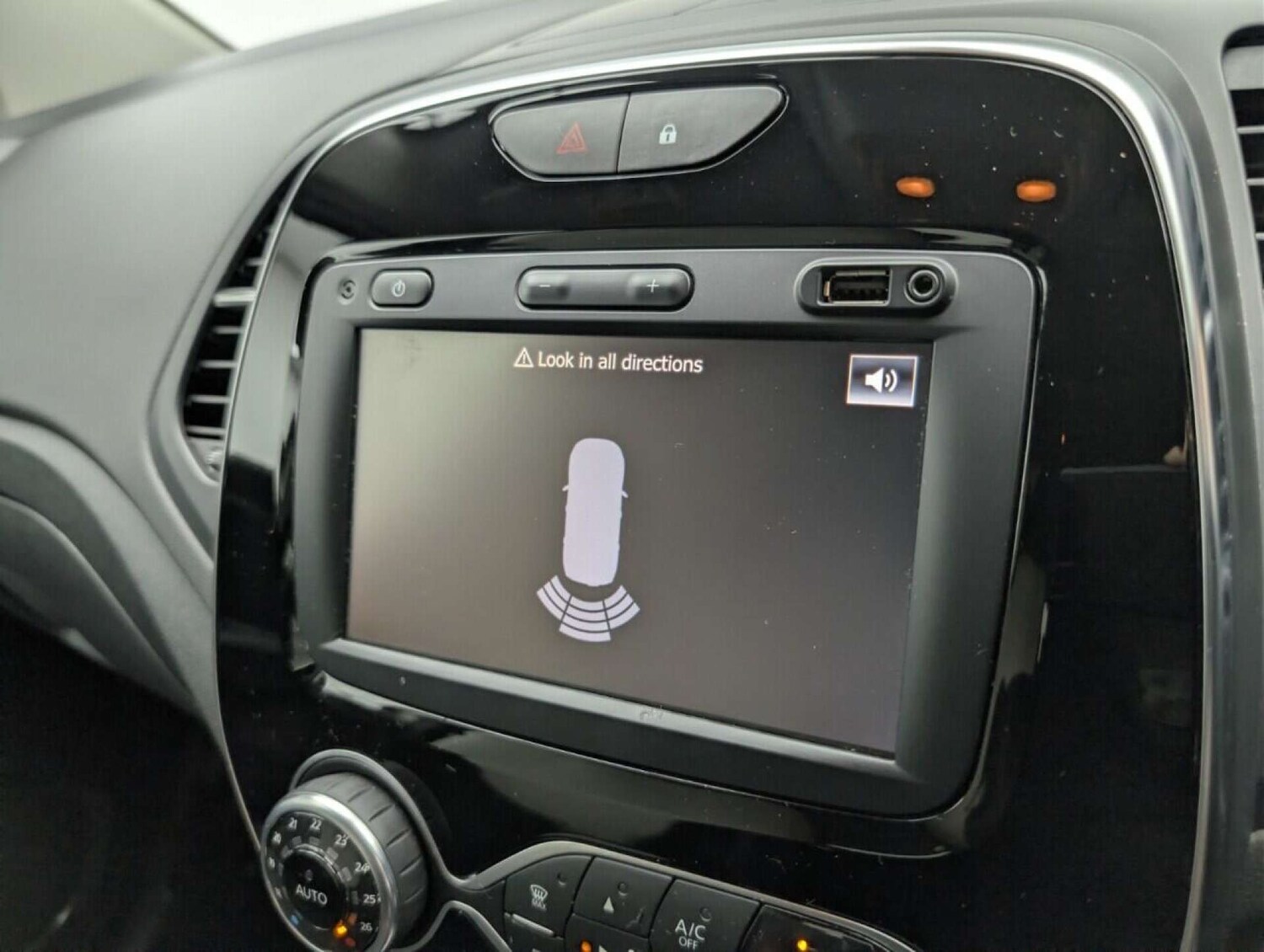 Used Renault Captur 2019 for sale - 77714323: Photo 15