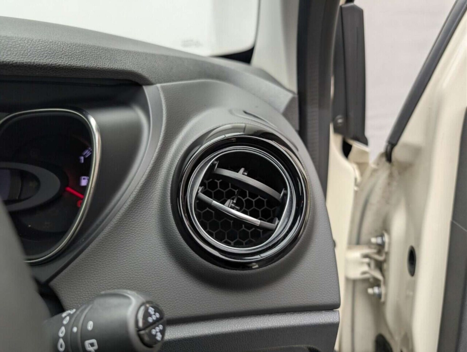 Used Renault Captur 2019 for sale - 77714323: Photo 19