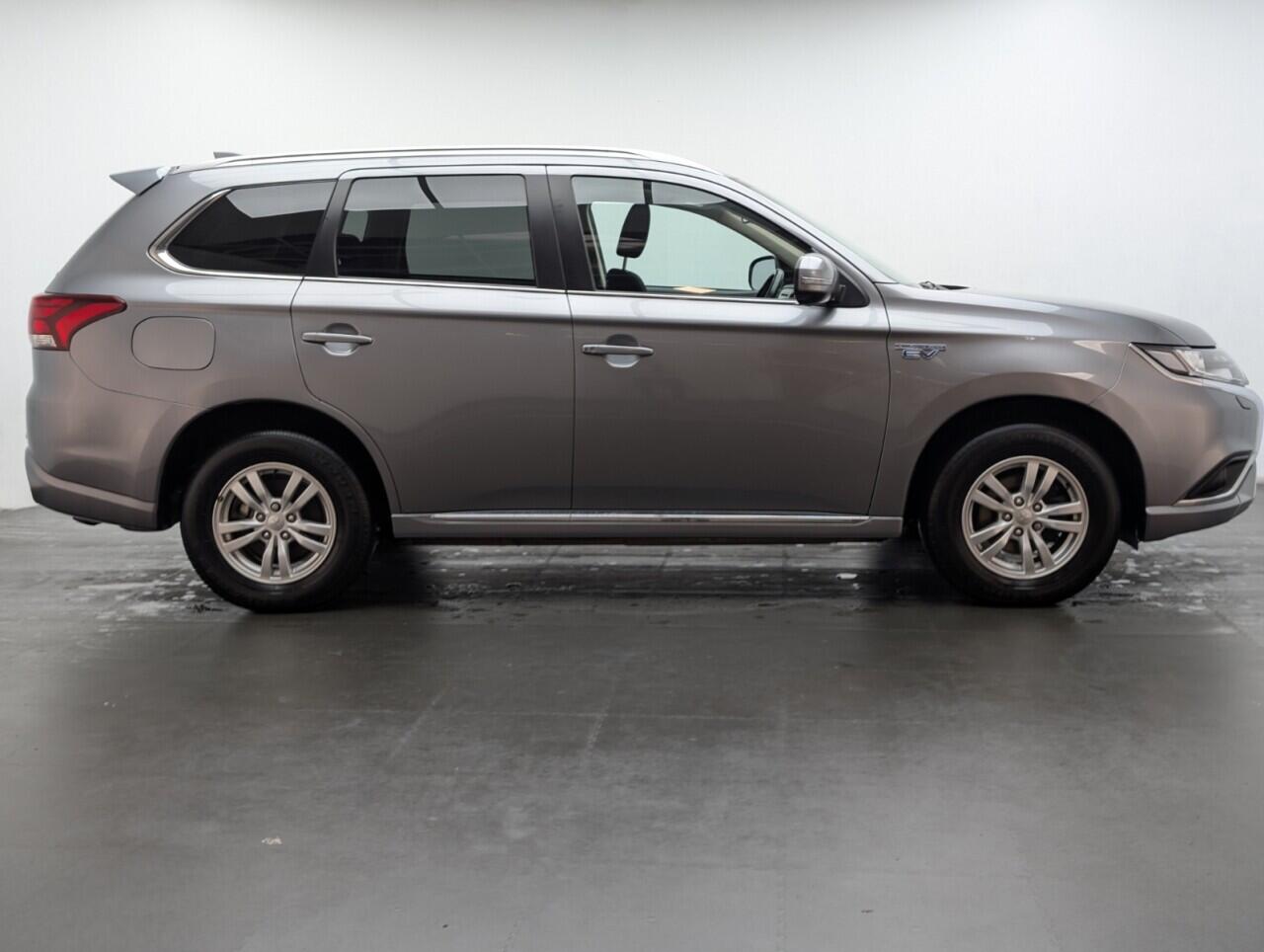 Used Mitsubishi Outlander 2021 for sale - 76899699: Photo 9