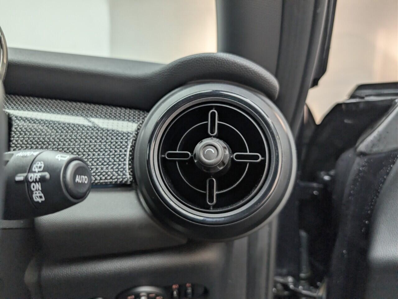 Used MINI Hatch 2023 for sale - 76645319: Photo 20