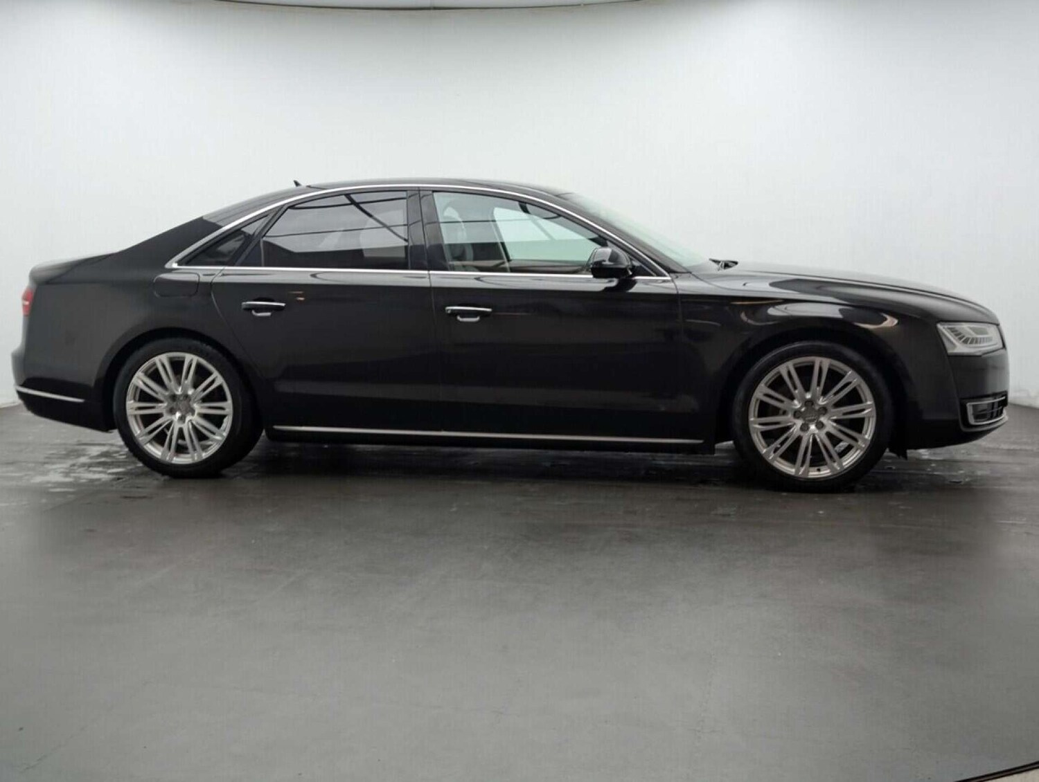 Used Audi A8 2016 for sale - 77713971: Photo 9