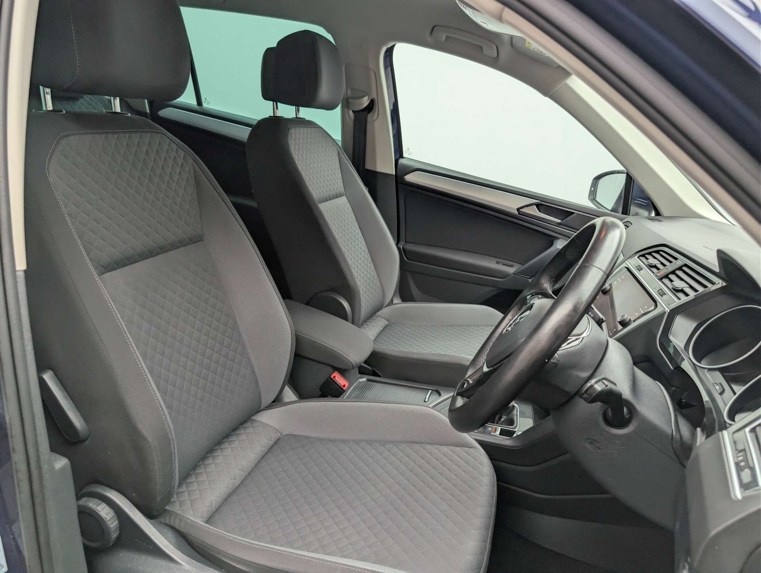 Used Volkswagen Tiguan 2019 for sale - 77780947: Photo 36