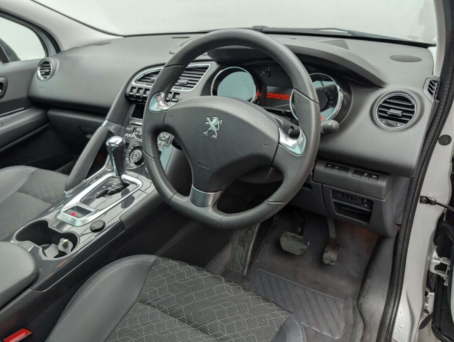 Used Peugeot 3008 2017 for sale - 77714093: Photo 10