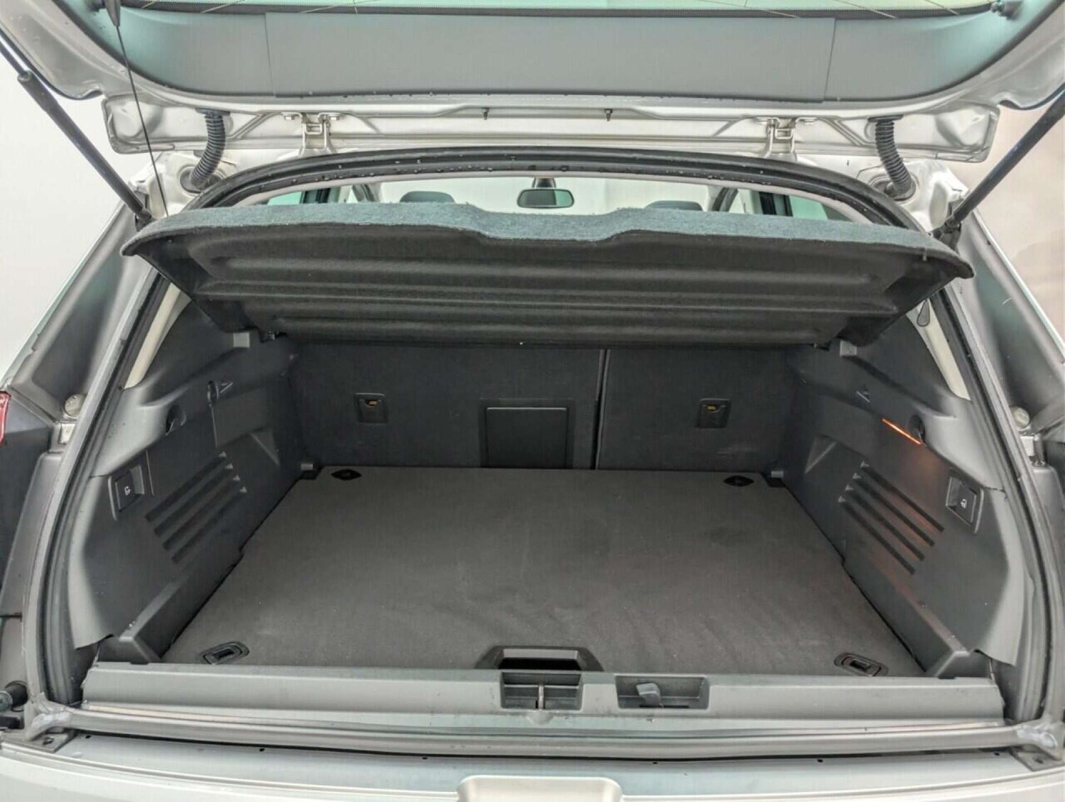 Used Peugeot 3008 2017 for sale - 77714093: Photo 23