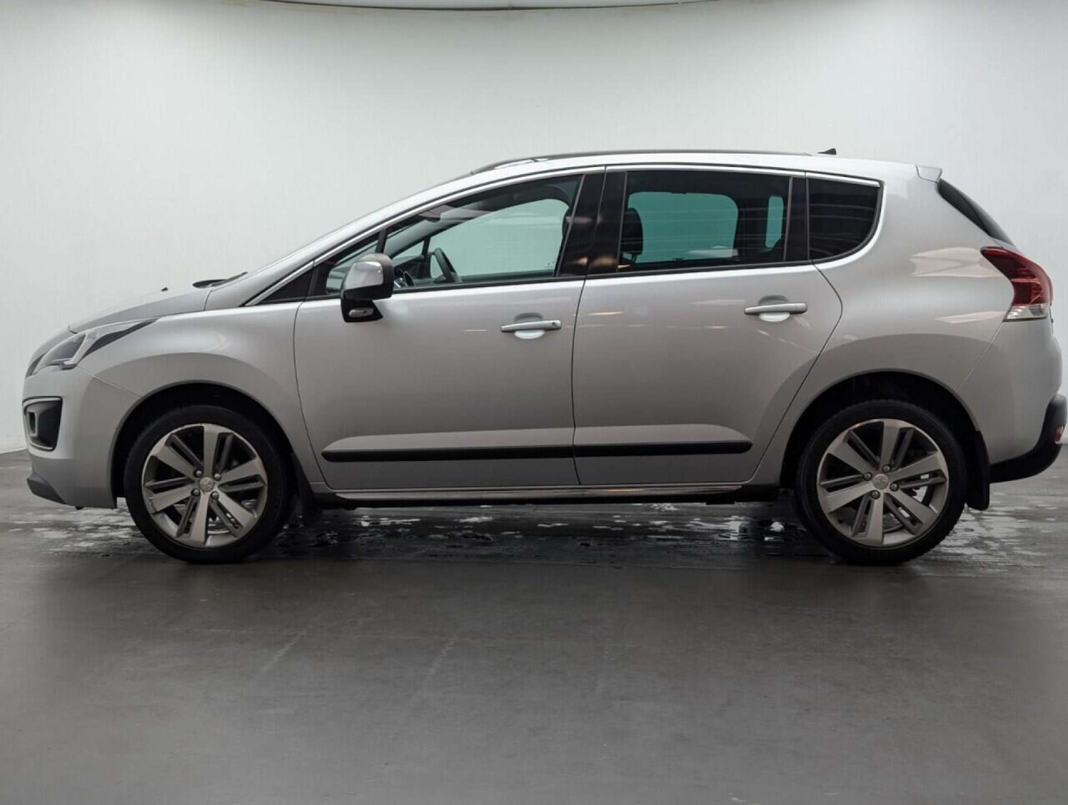 Used Peugeot 3008 2017 for sale - 77714093: Photo 5