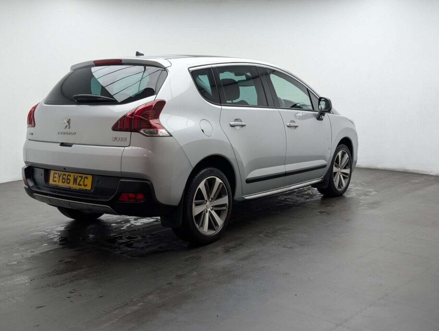Used Peugeot 3008 2017 for sale - 77714093: Photo 8