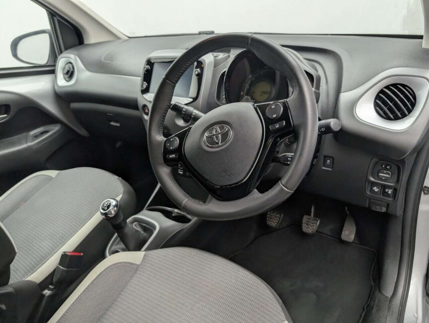 Used Toyota AYGO 2021 for sale - 77713680: Photo 11