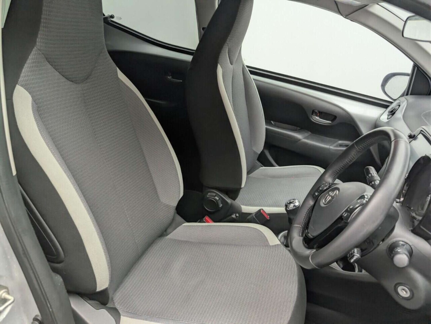 Used Toyota AYGO 2021 for sale - 77713680: Photo 12