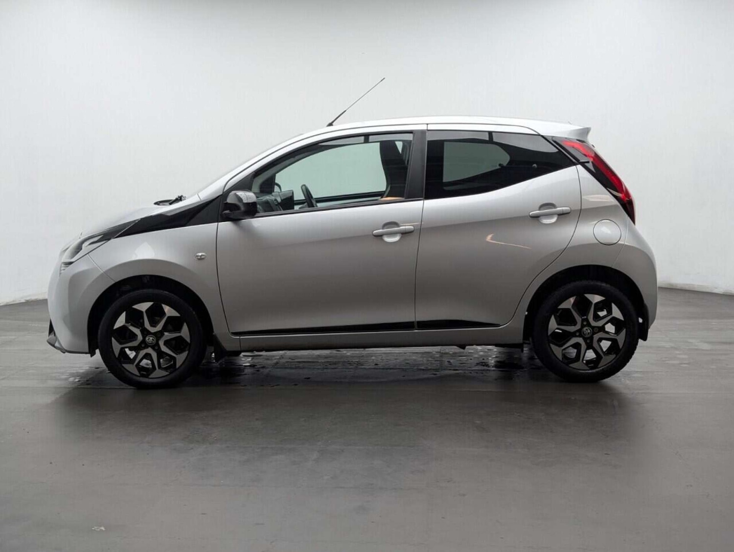 Used Toyota AYGO 2021 for sale - 77713680: Photo 5