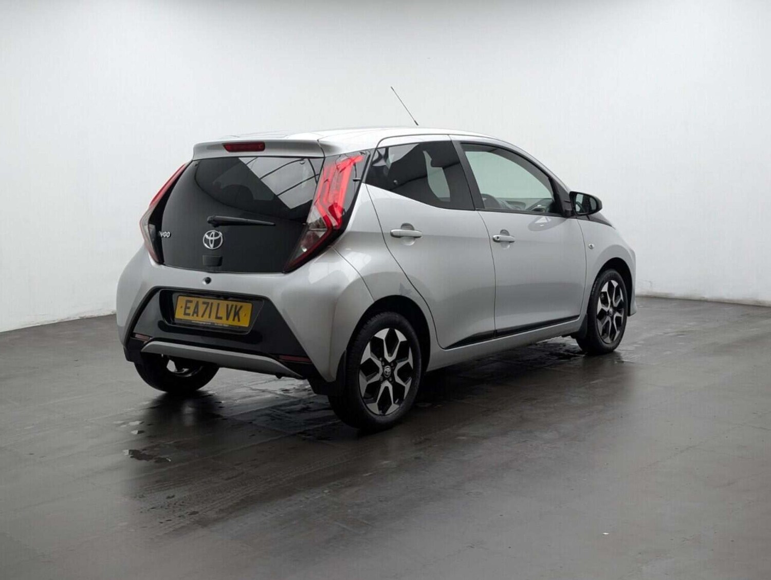 Used Toyota AYGO 2021 for sale - 77713680: Photo 8
