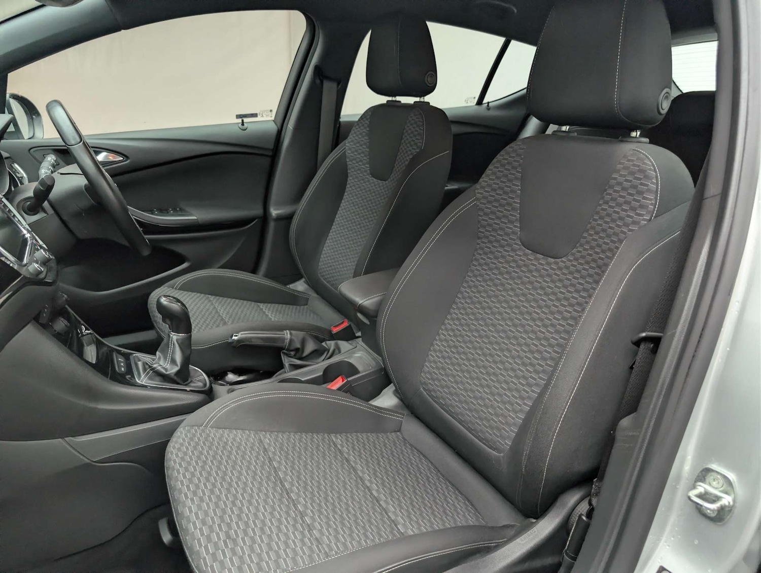 Used Vauxhall Astra 2018 for sale - 78078339: Photo 25