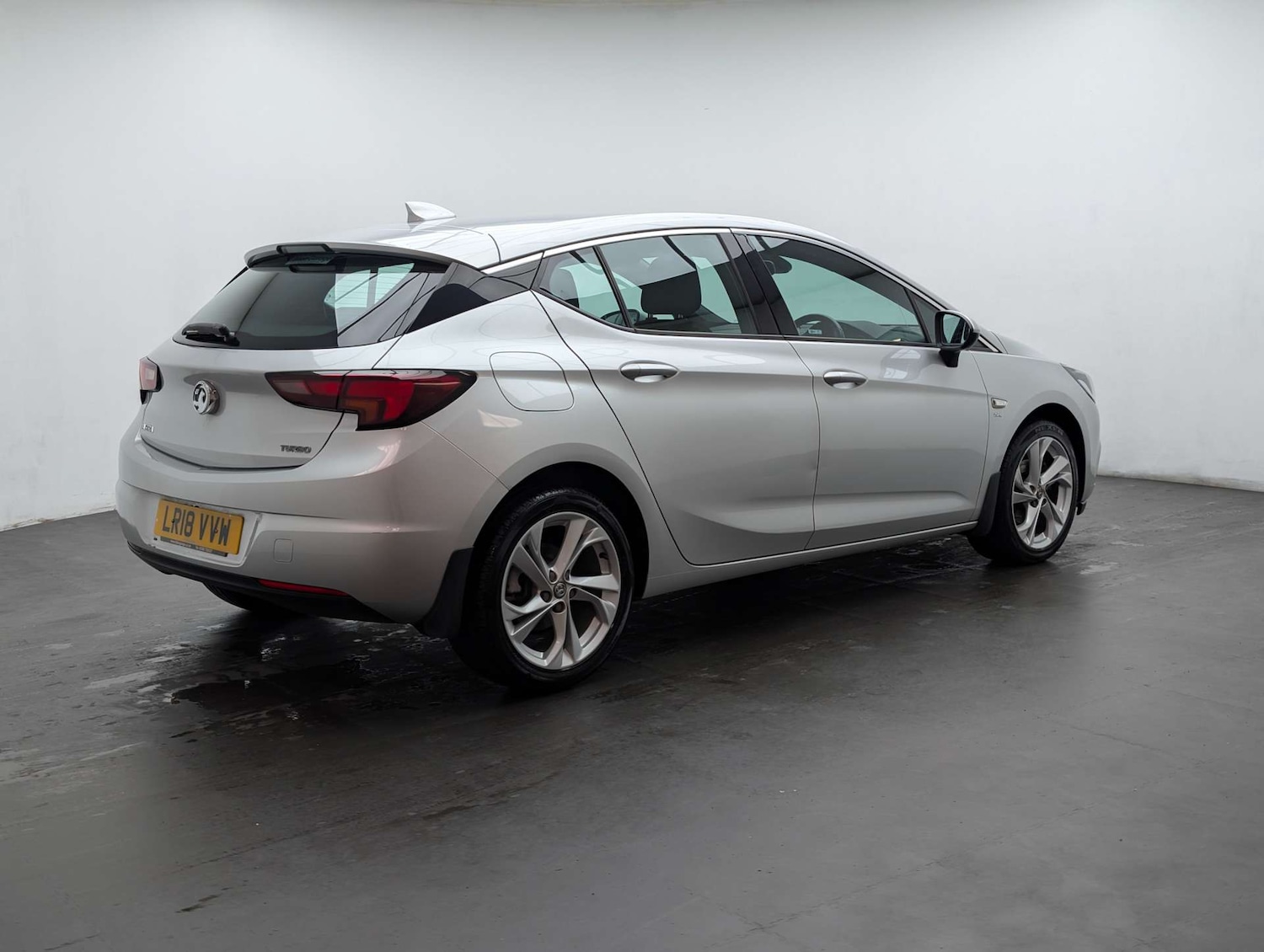 Used Vauxhall Astra 2018 for sale - 78078339: Photo 3