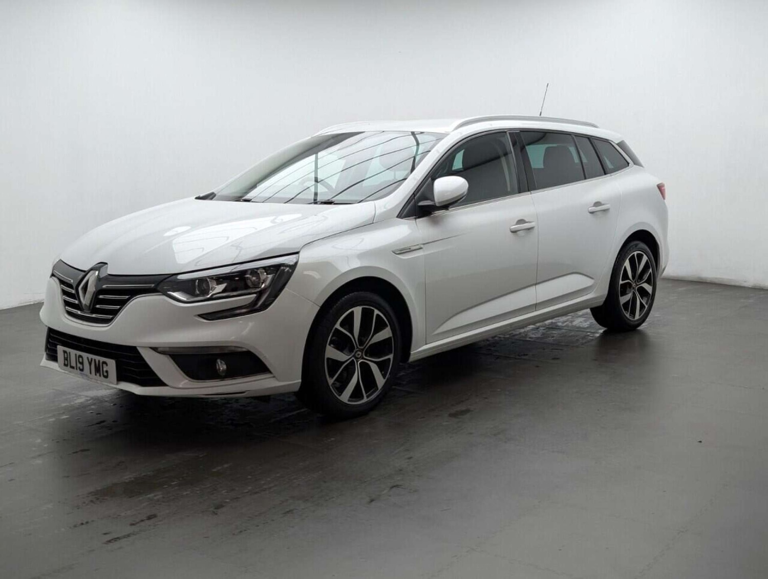 Used Renault Megane 2019 for sale - 77714942: Photo 4