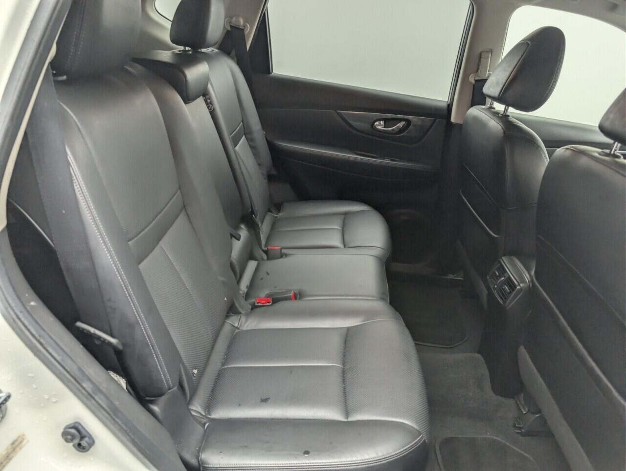 Used Nissan X-Trail 2015 for sale - 77559686: Photo 24