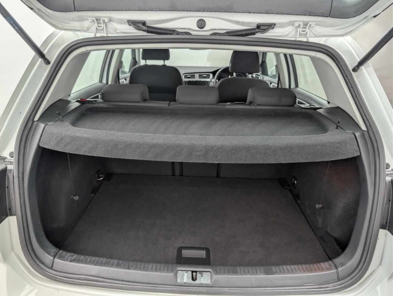 Used Volkswagen Golf 2020 for sale - 77130778: Photo 24