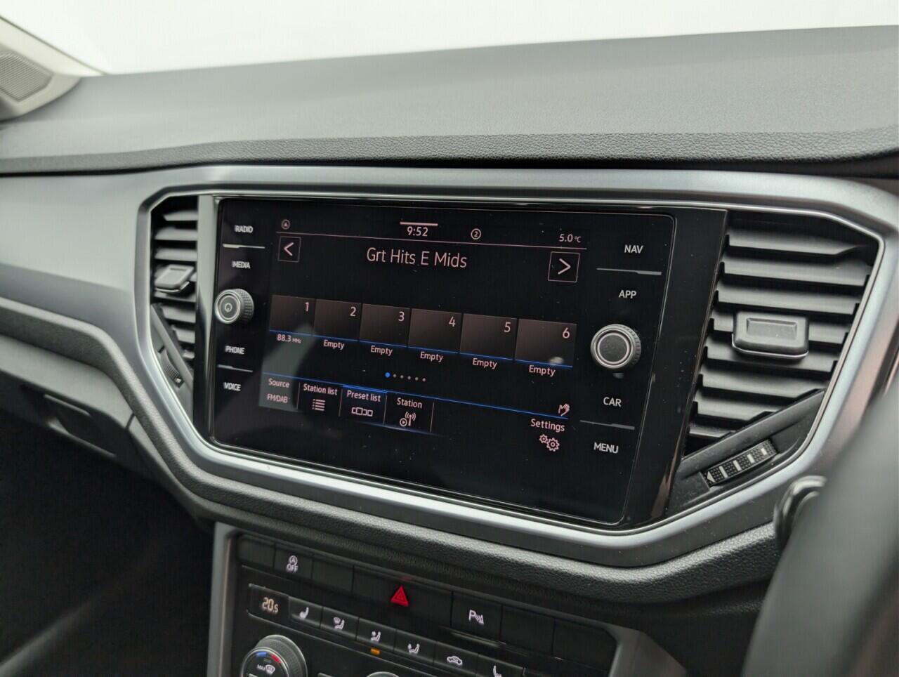 Used Volkswagen T-Roc 2021 for sale - 76633749: Photo 13