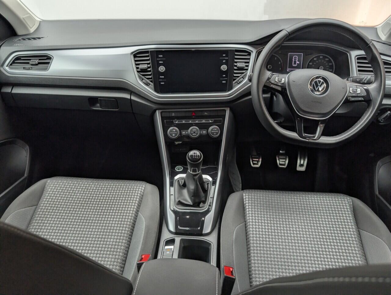 Used Volkswagen T-Roc 2021 for sale - 76633749: Photo 24