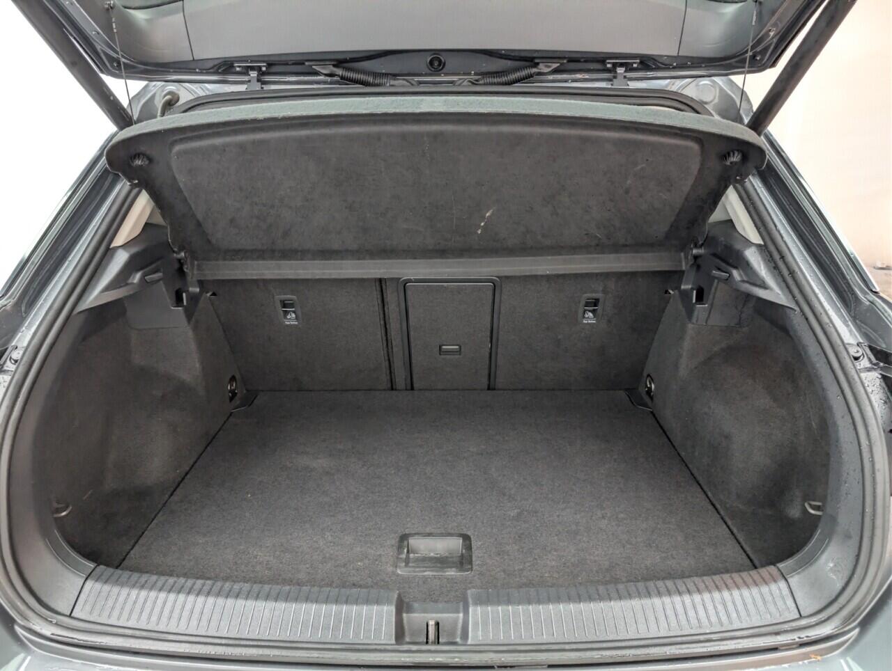 Used Volkswagen T-Roc 2021 for sale - 76633749: Photo 26