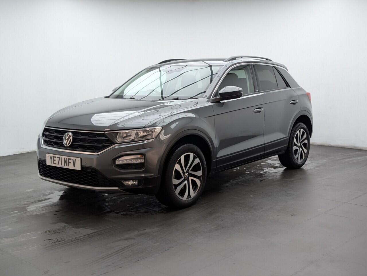 Used Volkswagen T-Roc 2021 for sale - 76633749: Photo 4