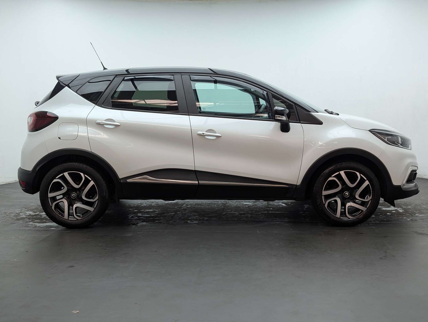 Used Renault Captur 2019 for sale - 78131934: Photo 11