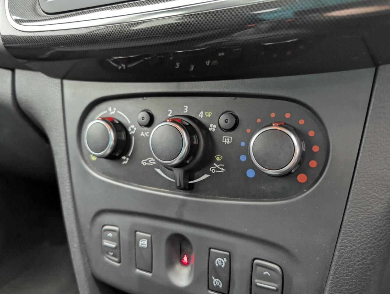 Used Dacia Logan MCV 2017 for sale - 76423731: Photo 15