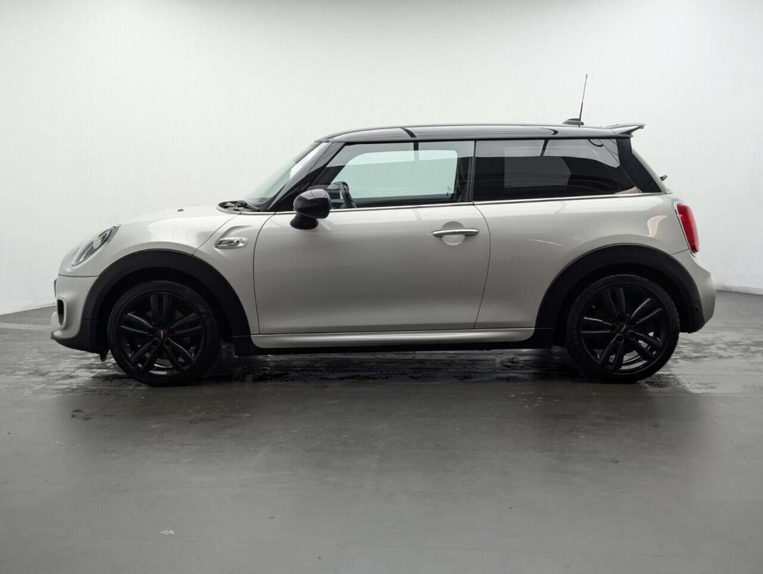 Used MINI Hatch 2019 for sale - 77714252: Photo 5