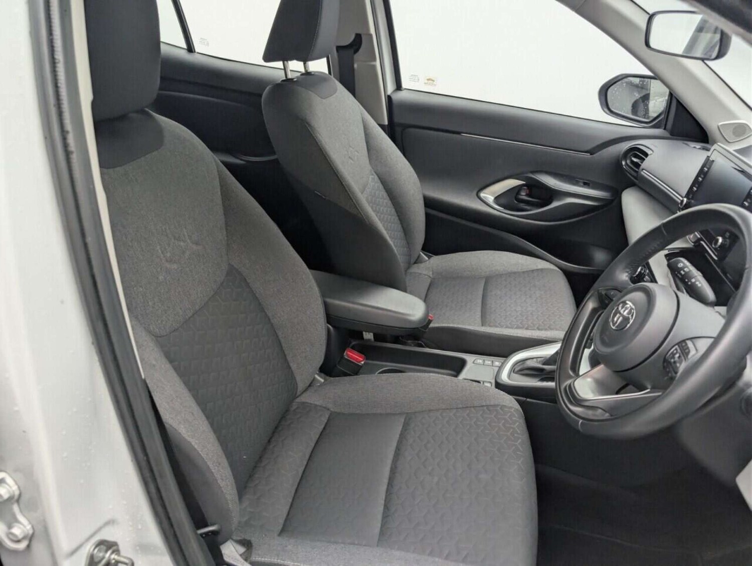 Used Toyota Yaris Cross 2022 for sale - 78056724: Photo 14