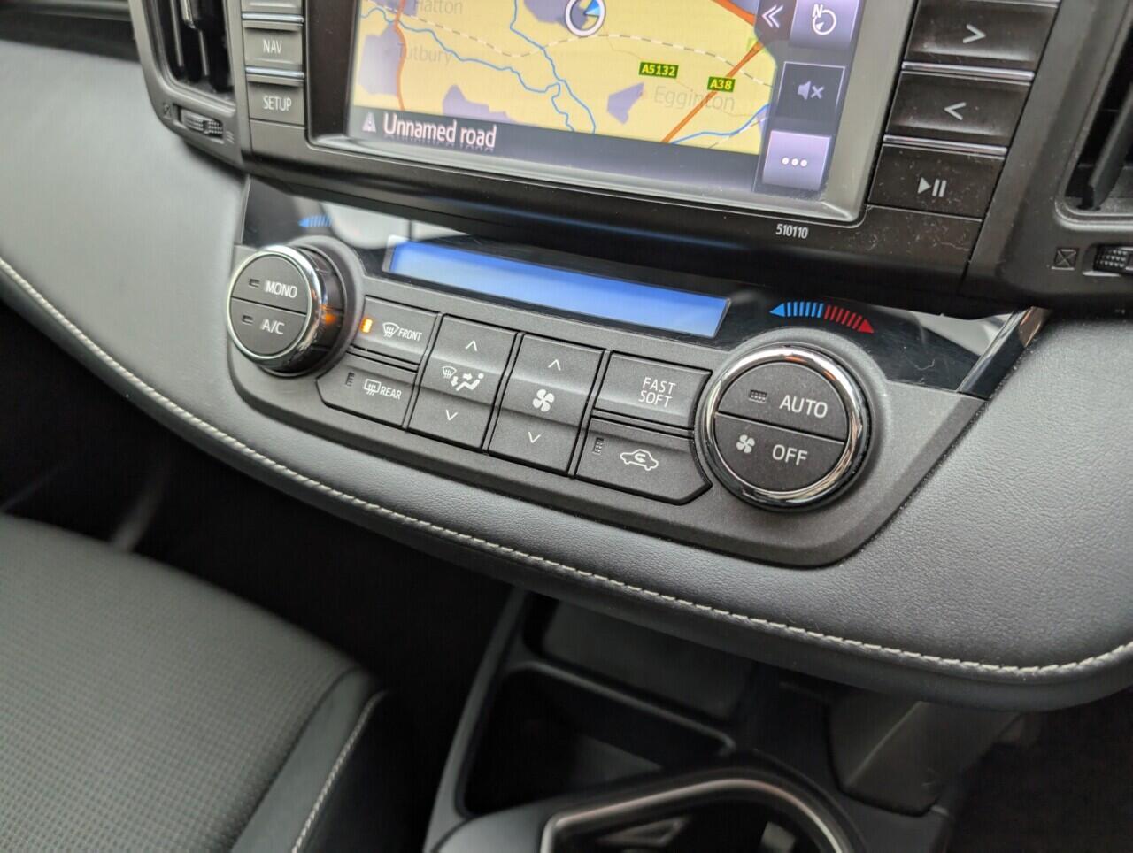 Used Toyota RAV4 2016 for sale - 76424782: Photo 16