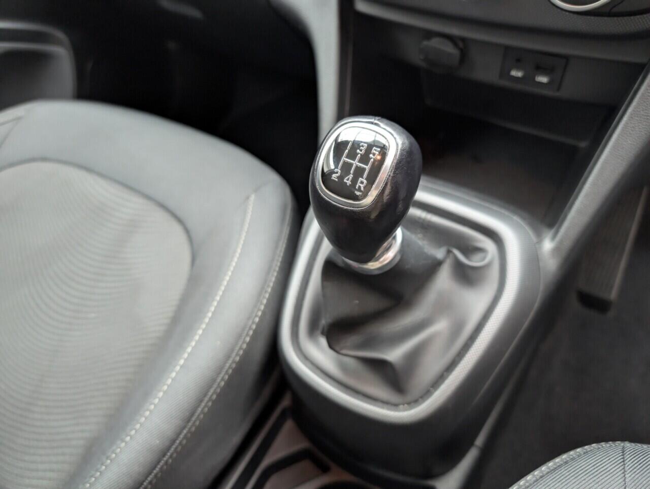 Used Hyundai i10 2019 for sale - 76423485: Photo 15