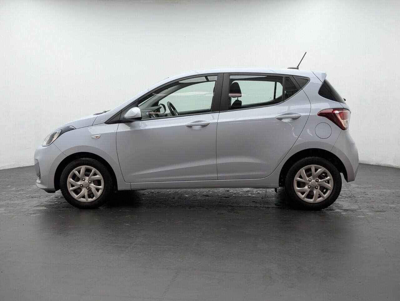 Used Hyundai i10 2019 for sale - 76423485: Photo 5