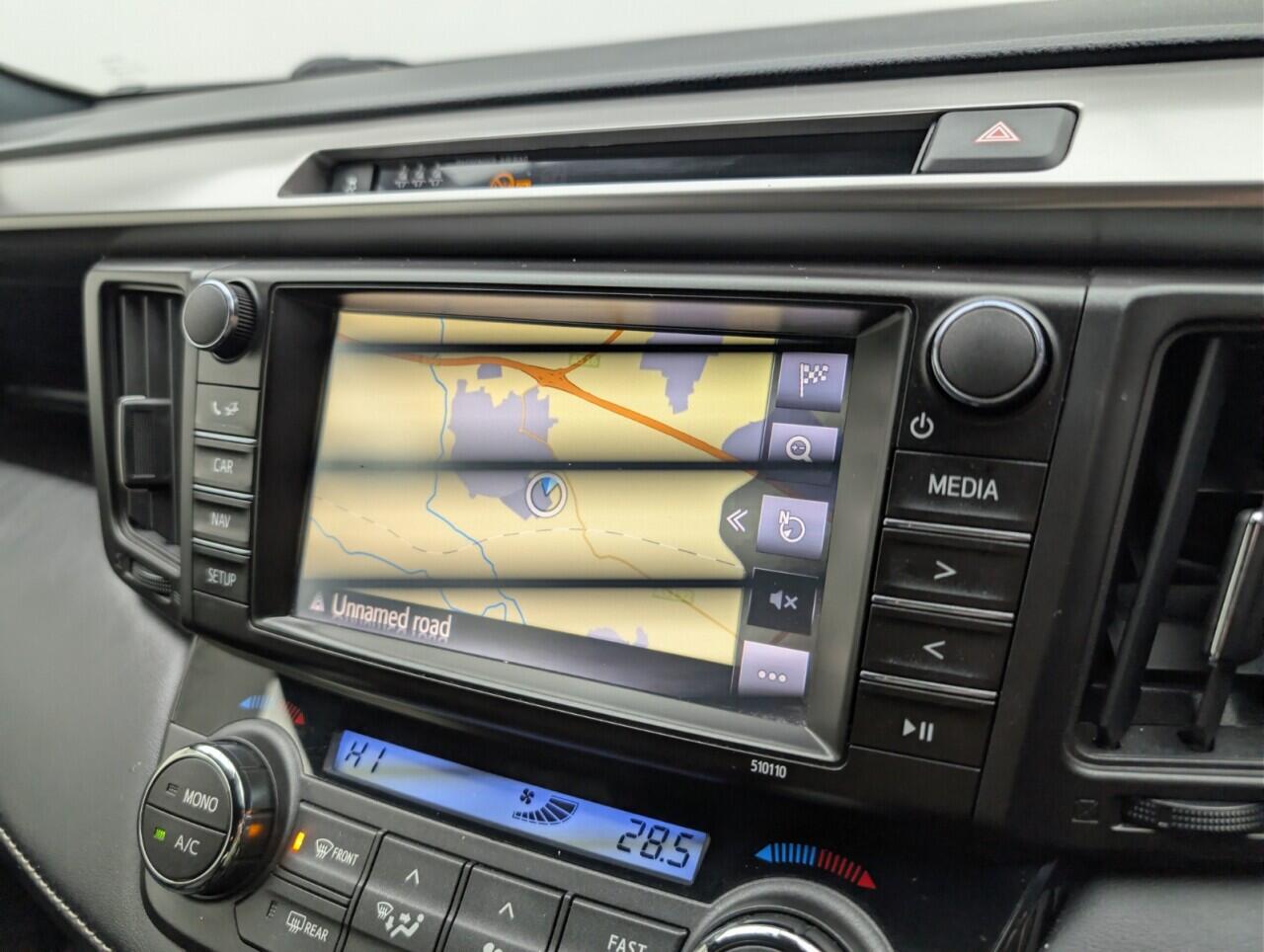 Used Toyota RAV4 2018 for sale - 77143128: Photo 14