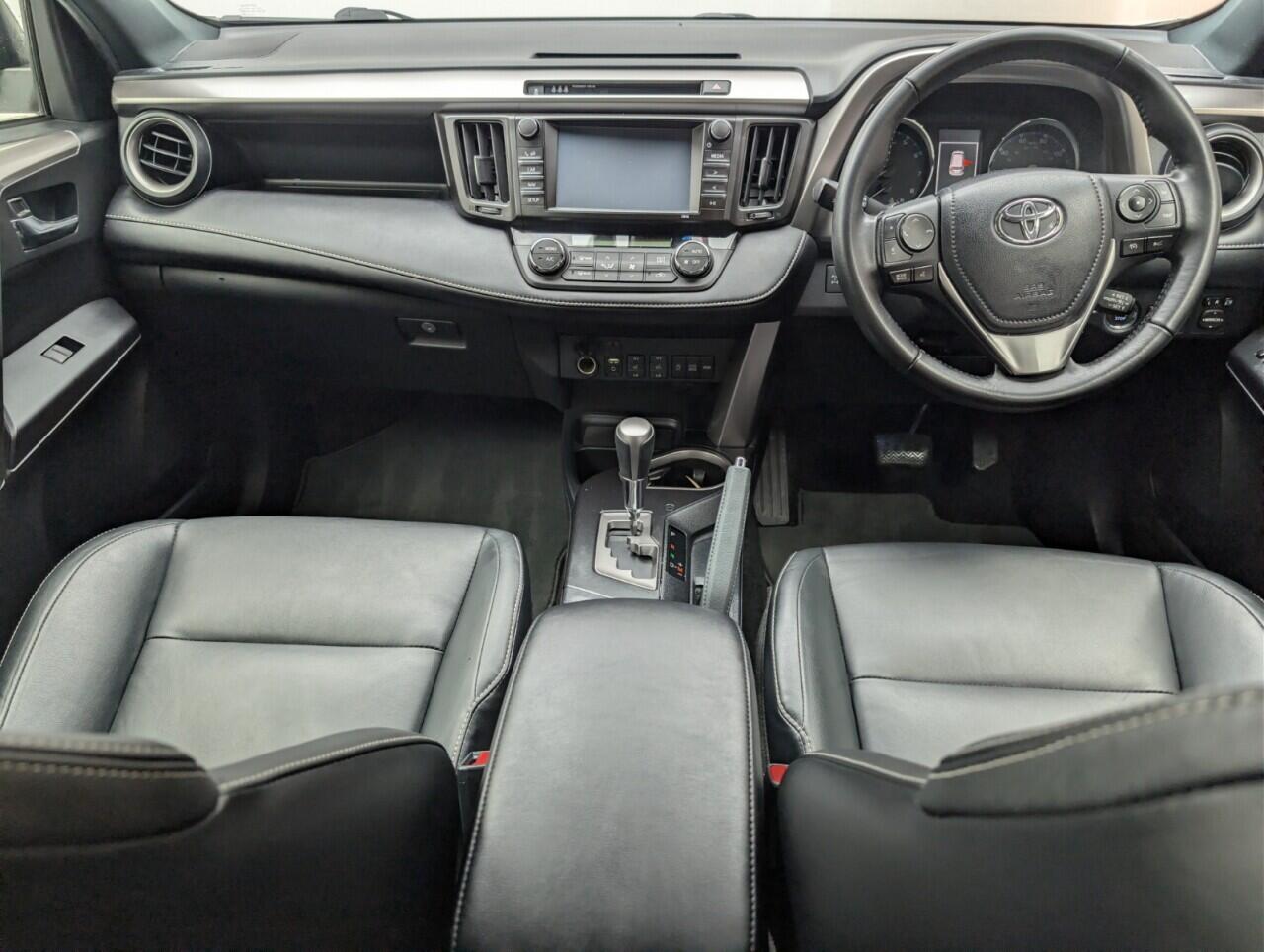 Used Toyota RAV4 2018 for sale - 77143128: Photo 25