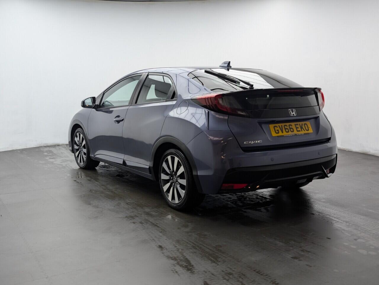 Used Honda Civic 2016 for sale - 76425526: Photo 6