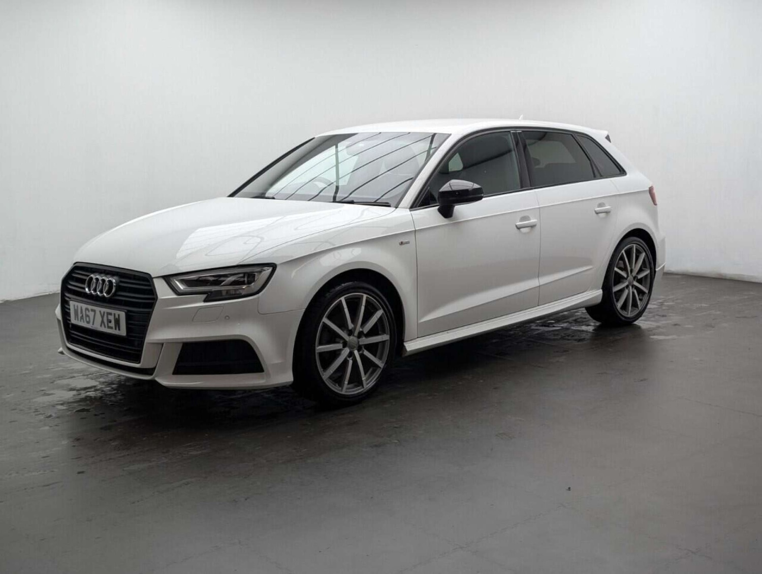Used Audi A3 2017 for sale - 77714276: Photo 4