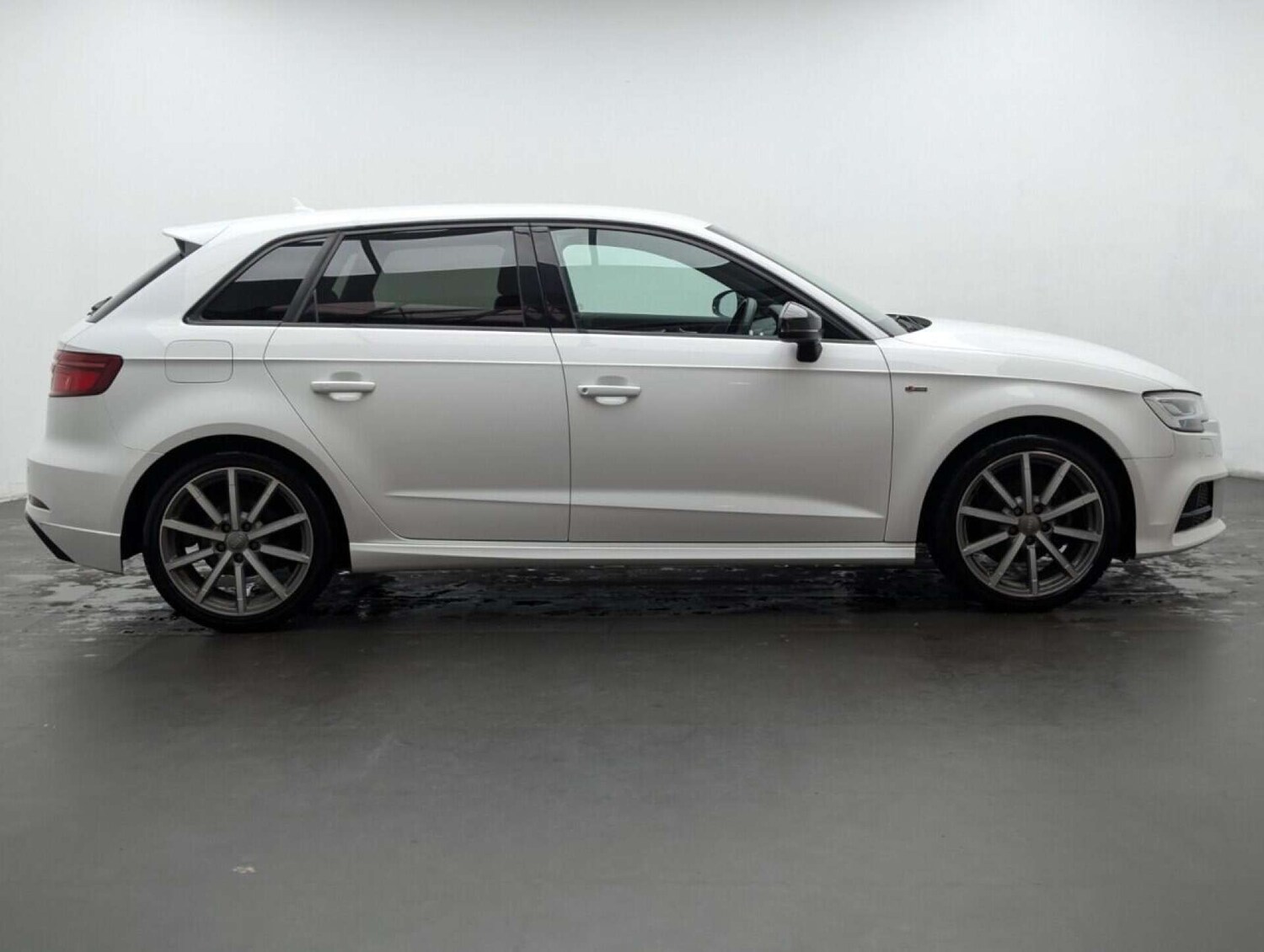 Used Audi A3 2017 for sale - 77714276: Photo 9