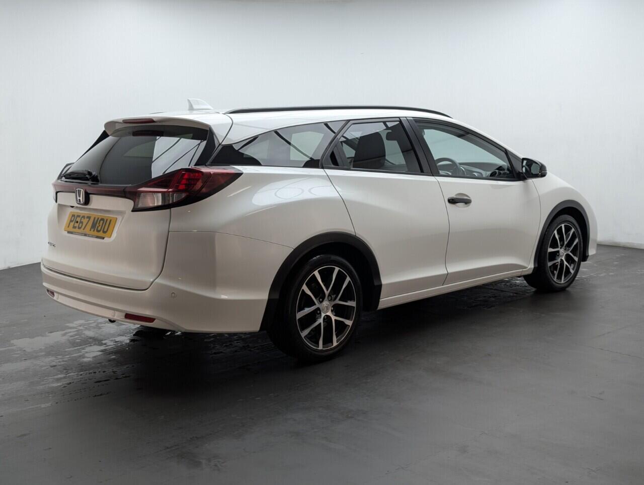 Used Honda Civic 2017 for sale - 76422972: Photo 8