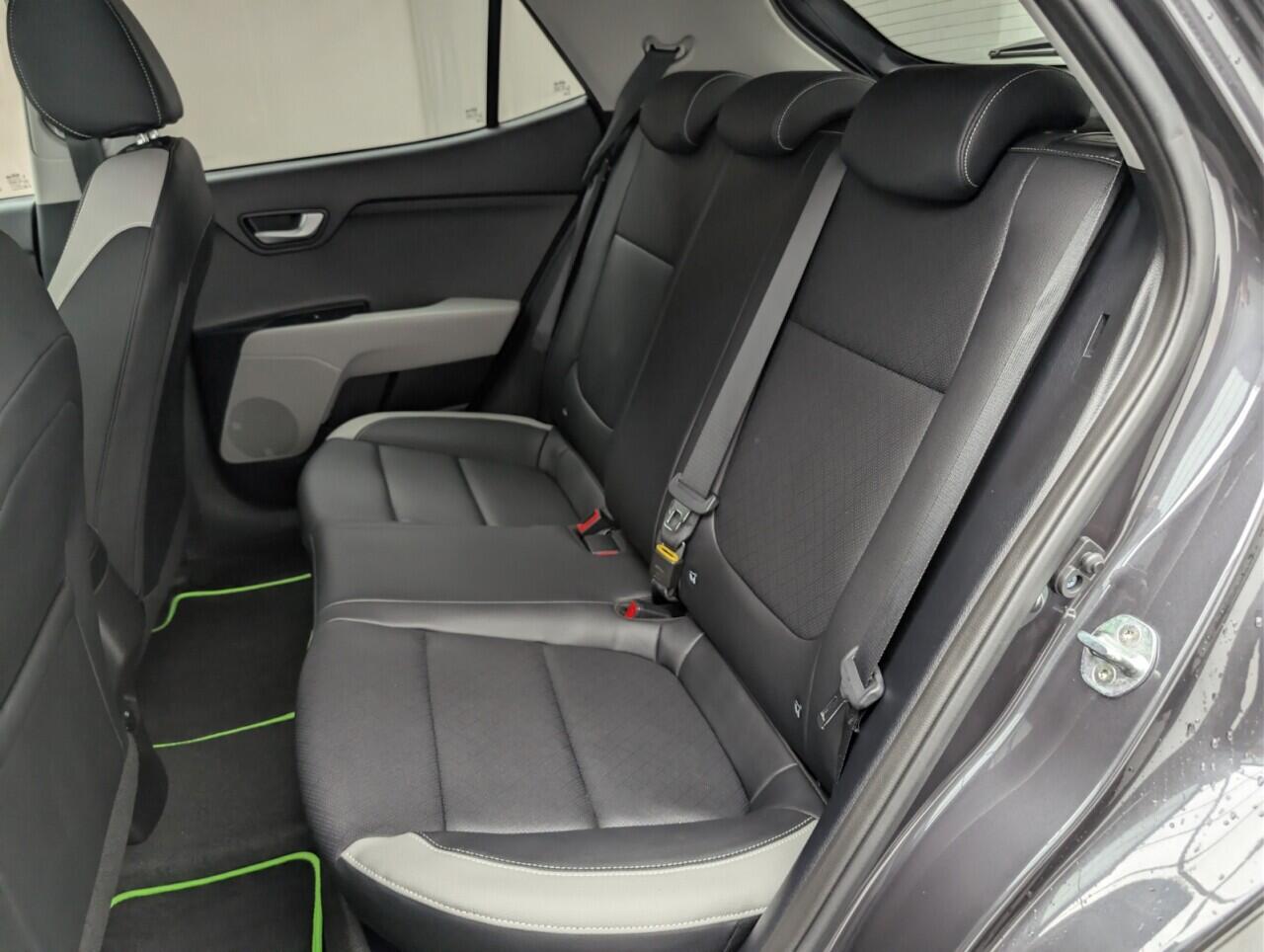 Used Kia Stonic 2018 for sale - 77657611: Photo 25