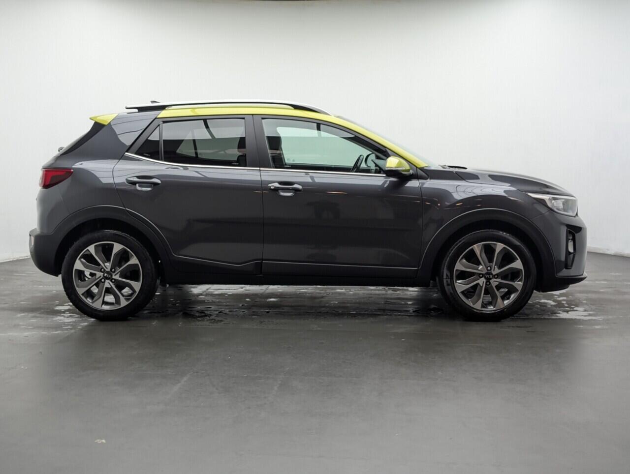 Used Kia Stonic 2018 for sale - 77657611: Photo 9