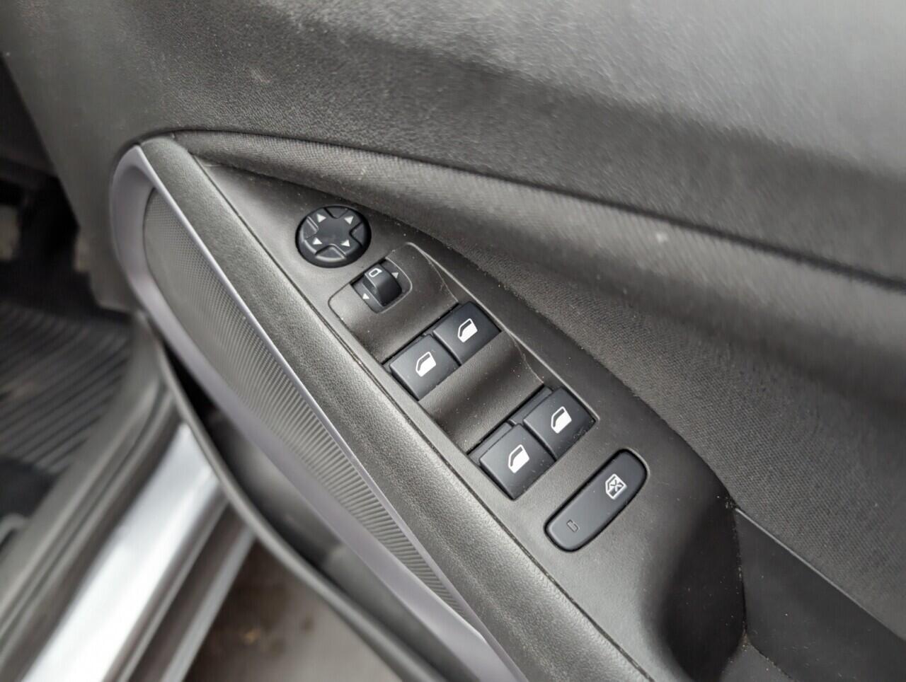 Used Vauxhall Crossland 2021 for sale - 76423877: Photo 21