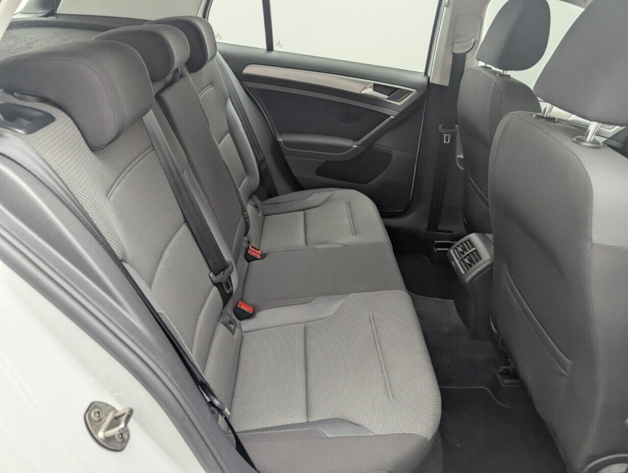 Used Volkswagen Golf 2016 for sale - 76425514: Photo 26