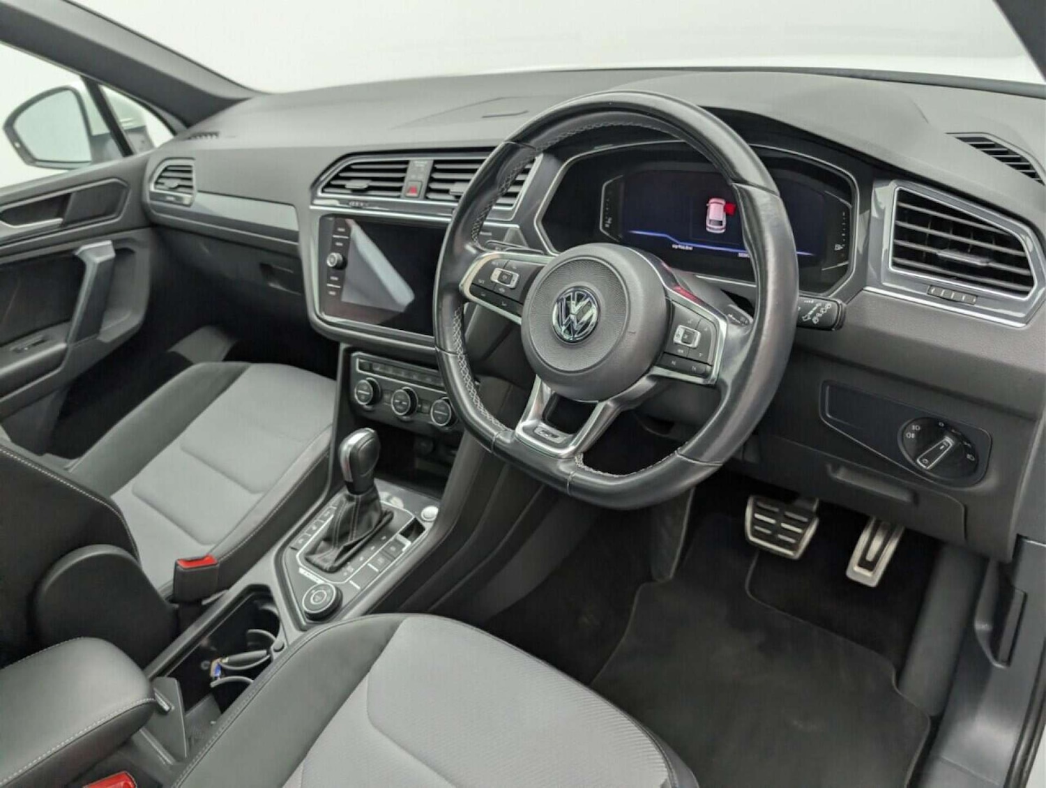 Used Volkswagen Tiguan 2019 for sale - 77714258: Photo 11