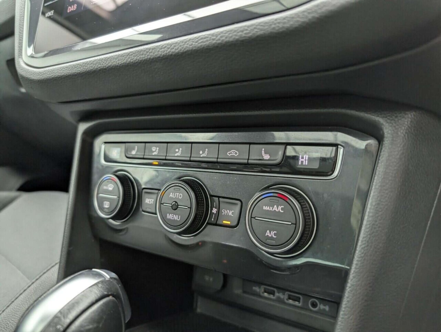 Used Volkswagen Tiguan 2019 for sale - 77714258: Photo 14