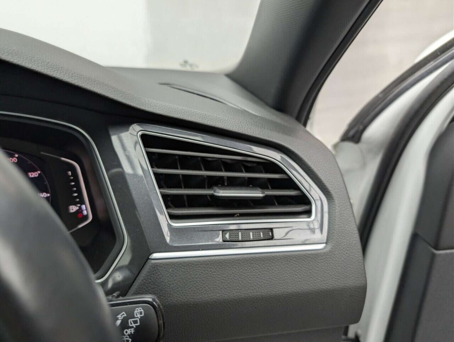 Used Volkswagen Tiguan 2019 for sale - 77714258: Photo 19