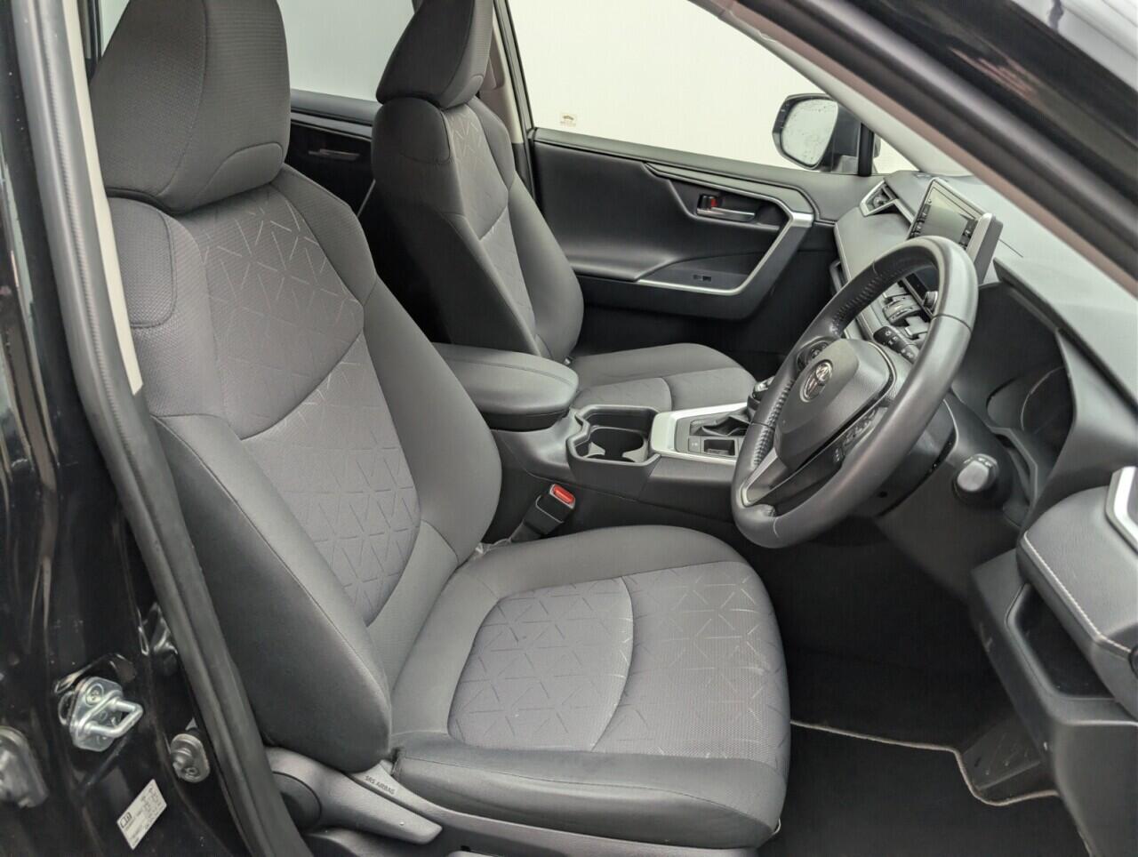 Used Toyota RAV4 2021 for sale - 76472352: Photo 12