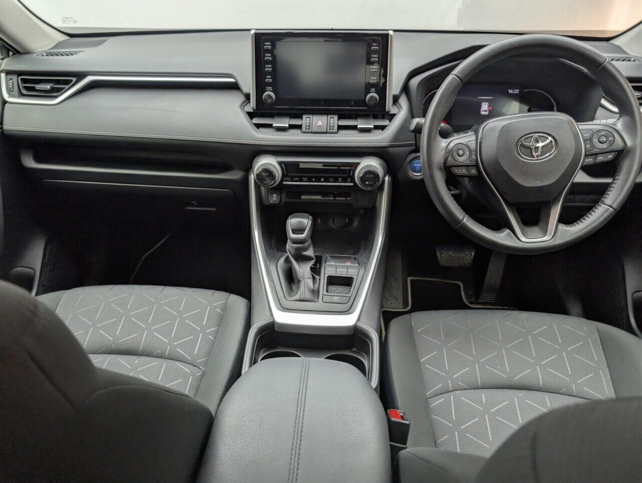 Used Toyota RAV4 2021 for sale - 76472352: Photo 24