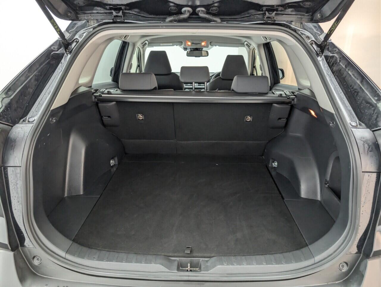 Used Toyota RAV4 2021 for sale - 76472352: Photo 26