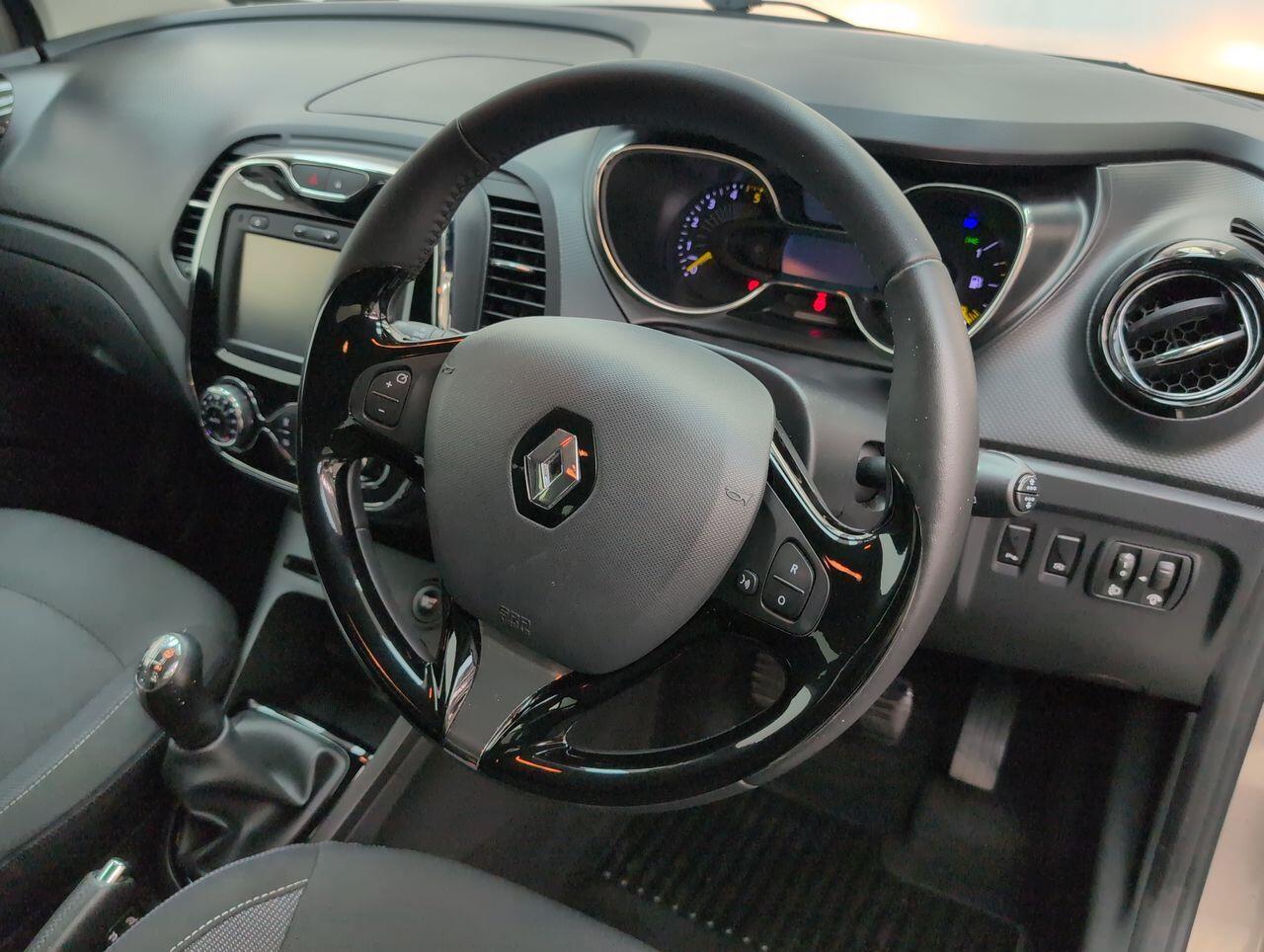Used Renault Captur for sale - 77625570: Photo 22