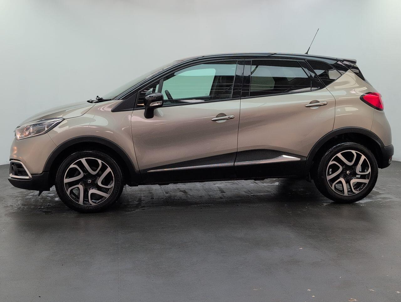 Used Renault Captur for sale - 77625570: Photo 6