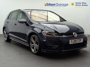 Used Volkswagen Golf 2019 for sale - 79546944: Photo